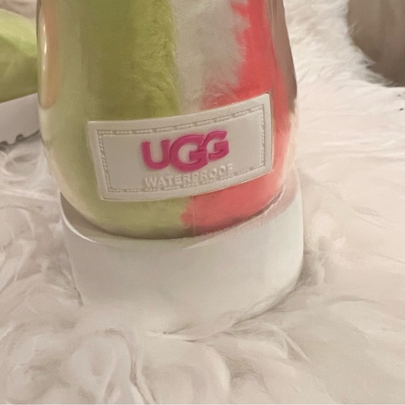UGG Classic Clear Mini Rainbow Cloud Boots*NEW - Picture 4 of 4